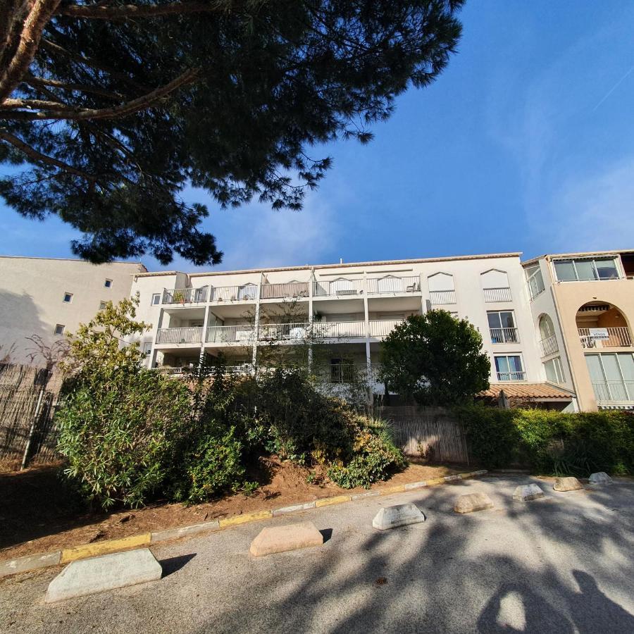 Appartement Residence La Plage 4 **** La Londe-les-Maures Eksteriør billede
