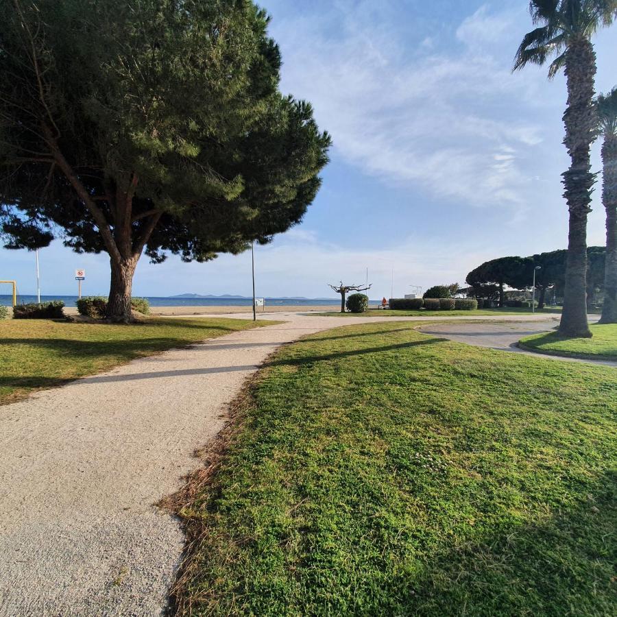 Appartement Residence La Plage 4 **** La Londe-les-Maures Eksteriør billede