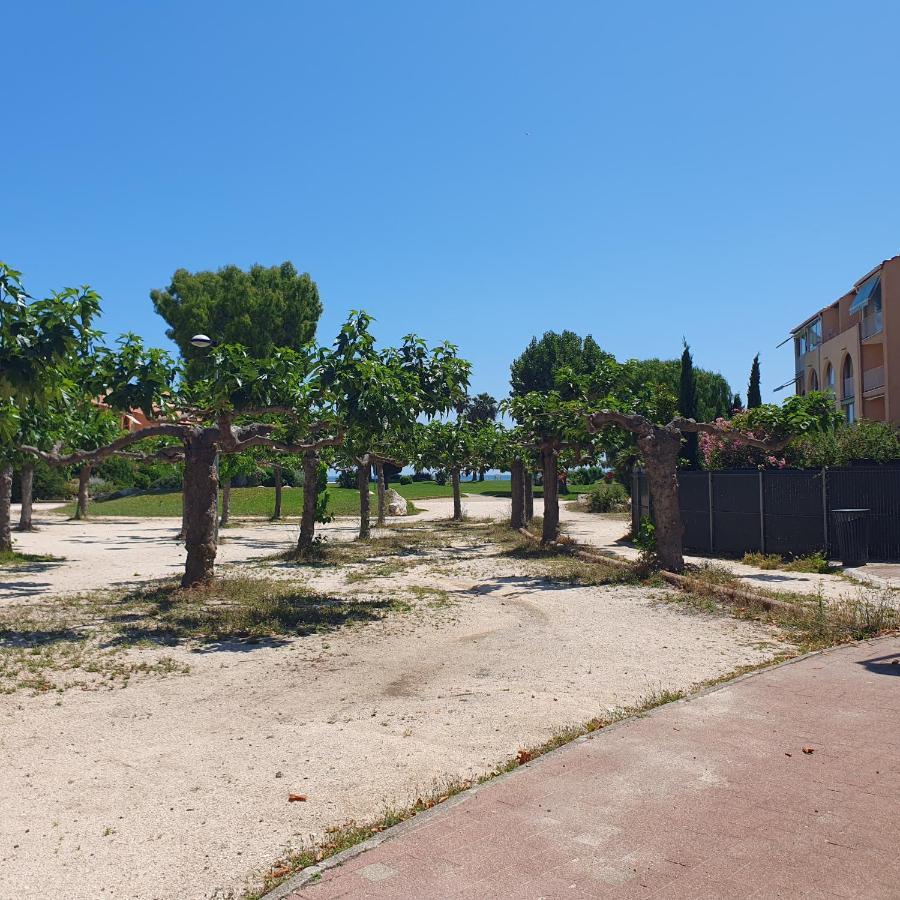 Appartement Residence La Plage 4 **** La Londe-les-Maures Eksteriør billede